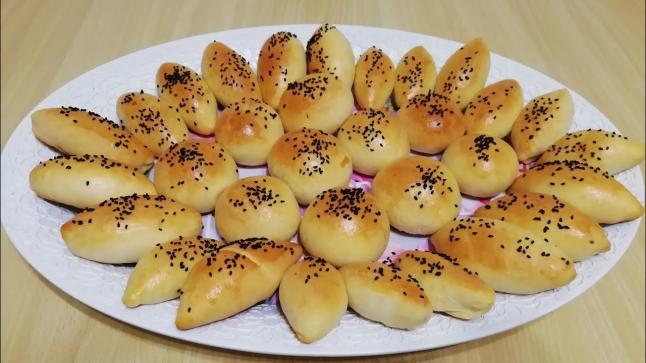 اتغدى معانا.. طريقة عمل المعجنات لفطار المدارس