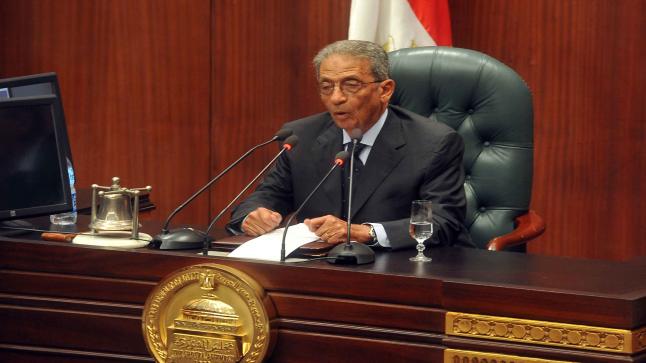 البرلمان المصري يشهد مشادات حادة بسبب تيران وصنافير وعمرو موسى يطلق تحذيرات من إنقسامات في المجتمع