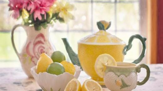 فوائد شرب الشاي بالليمون