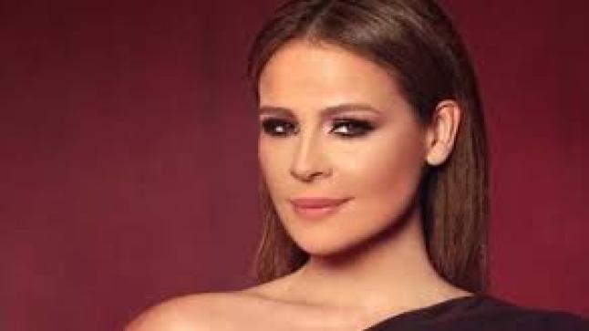 كارول سماحة: الإعلام السياسي في لبنان مزيف ومسيس.. والطبقة السياسية فاسدة