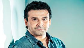 كريم عبد العزيز يروي كواليس صفعة تلقاها من أحمد زكي