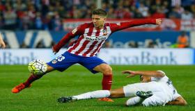 لويسيانو فييتو ينتقل كمعار من نادي أتلتيكو مدريد إلى إشبيلية