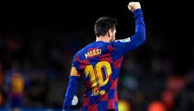 تقارير: نيمار ودي ماريا قد يكونوا سبب انتقال ميسي لباريس سان جيرمان