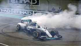 فريق مرسيديس يحصد لقب بطولة المصنعين في بطولة فورمولا 1 وريد بول ثانيا