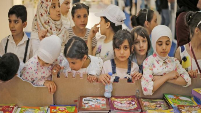 معرض إسطنبول الدولي للكتاب العربي يستقطب الأطفال بنحو 20 ألف عنوان
