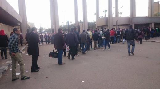 معرض القاهرة الدولي للكتاب يلقى إقبالاً هائلاً من الزوار في دورتة الـ 48