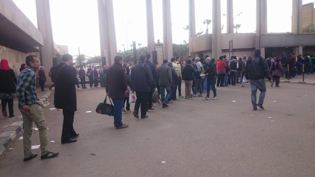 معرض القاهرة الدولي للكتاب يلقى إقبالاً هائلاً من الزوار في دورتة الـ 48