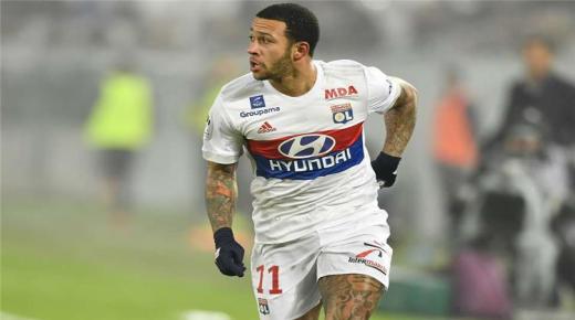 ممفيس ديباي يثير الجدل حول إمكانية انتقاله لبرشلونة