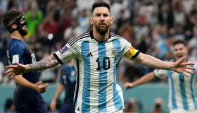 ميسي وموقف العودة لبرشلونة