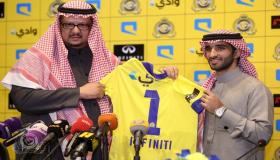 بالصور نادي النصر السعودي يعلن على ان سيارة النادي الرسمية ستكون انفينيتي