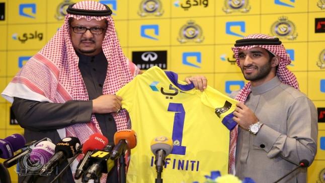 بالصور نادي النصر السعودي يعلن على ان سيارة النادي الرسمية ستكون انفينيتي