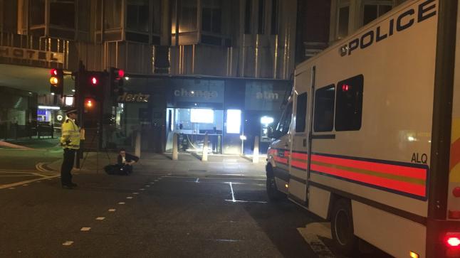 مقتل إمرأة وإصابة عدد آخر بهجوم بواسطة سكين في لندن