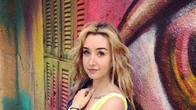 هنا الزاهد تنشر صورة جديدة لها برفقة محمود حميدة: شرف ليا اشتغل معاك