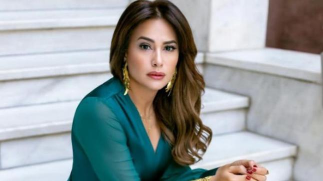 هند صبري لجمهورها: “أطلب منكم مساعدة اللبنانيين.. كلنا مع لبنان”