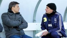 هيرنان كريسبو يتحدث عن مستقبل مانشستر يونايتد مع مورينيو وإبرا